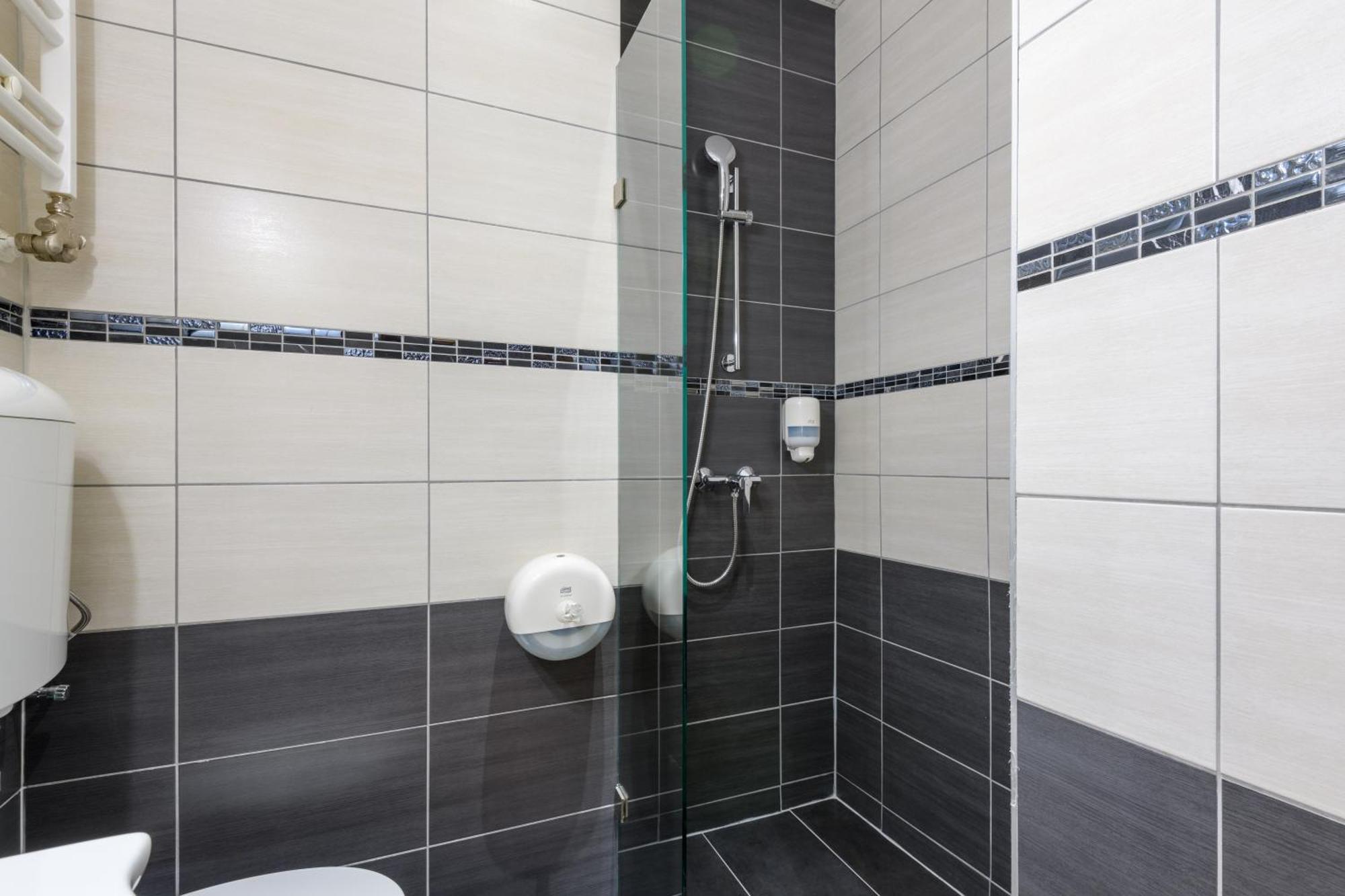 Budapest Holidays Apartments ภายนอก รูปภาพ